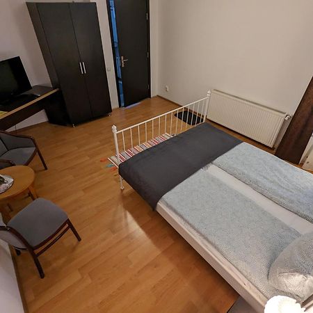 Key Apartments In Main Square Brasov Exterior photo